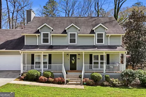 4922 Willow Creek Dr, Woodstock, GA 30188