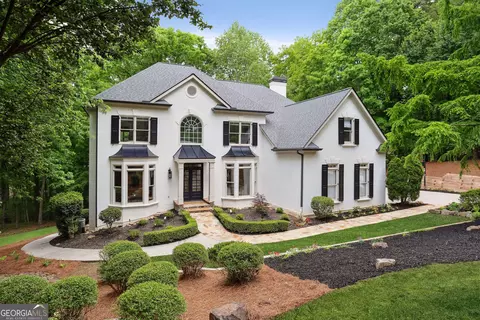 110 Valley Summit Ct, Roswell, GA 30075