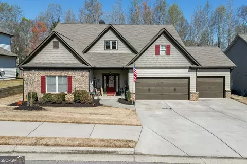 331 Hemlock Ct, Hoschton, GA 30548