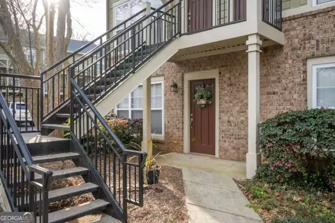 660 Barnett Shoals Rd #410, Athens, GA 30605