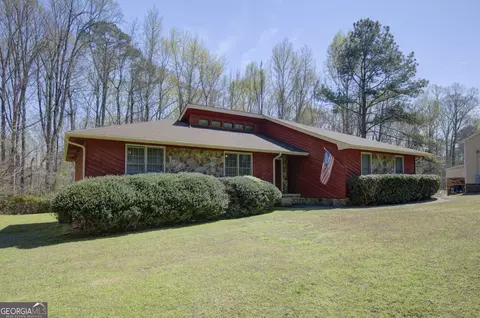 285 Merrydale Dr, Fayetteville, GA 30215