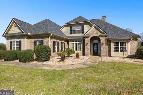 21 Hunters Overlook Dr, Senoia, GA 30276
