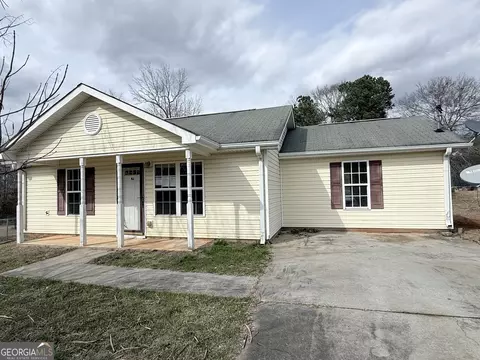 33 Mitchell Rd, Forsyth, GA 31029