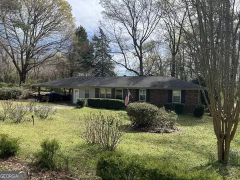 4884 Maurice Dr NW, Lilburn, GA 30047