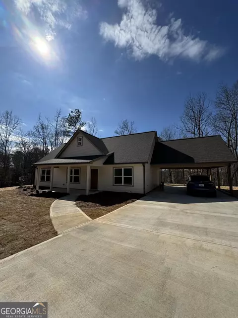 46 W Greenwood Dr, Carrollton, GA 30117