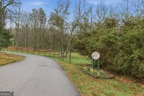 318 Wilmot Fabus Mountain Rd, Blairsville, GA 30512