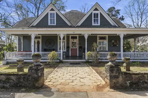 241 E Hightower Trl, Social Circle, GA 30025
