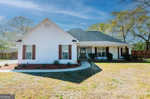 100 Crystal Ridge Cir, Byron, GA 31008