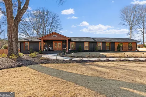 109 Briarwood Dr, Carrollton, GA 30117