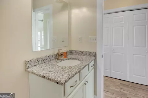 Bath - 265 Thorpe Rd, Jackson, GA 30233 photo 1 of 2