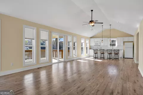 Living - 265 Thorpe Rd, Jackson, GA 30233 photo 1 of 4