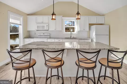 Kitchen - 265 Thorpe Rd, Jackson, GA 30233 photo 1 of 4