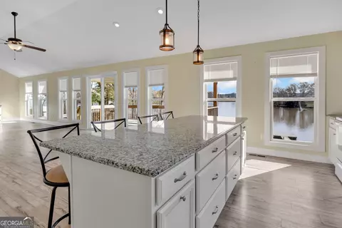 Kitchen - 265 Thorpe Rd, Jackson, GA 30233 photo 3 of 4