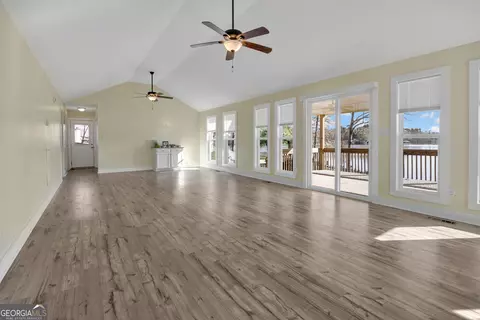 Living - 265 Thorpe Rd, Jackson, GA 30233 photo 3 of 4