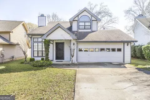 Exterior - 104 Pebblebrook E, Warner Robins, GA 31088 photo 4 of 10