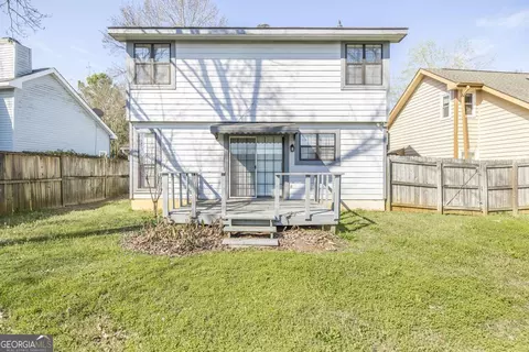 Exterior - 104 Pebblebrook E, Warner Robins, GA 31088 photo 8 of 10