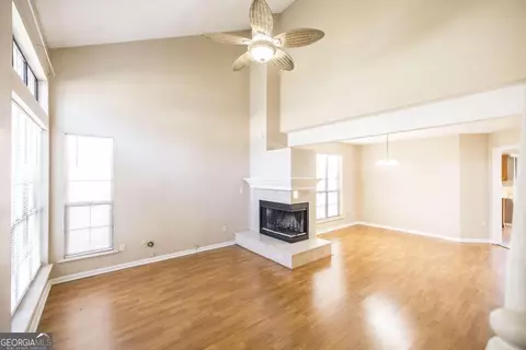 Living - 104 Pebblebrook E, Warner Robins, GA 31088 photo 1 of 6