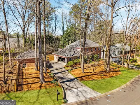 560 Park Ln SE, Marietta, GA 30067