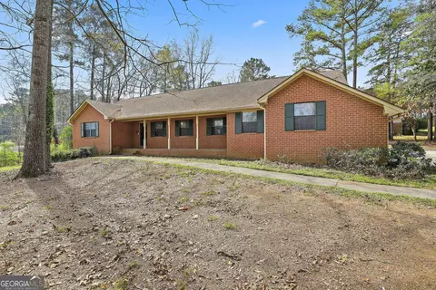 195 Deer Forest Trl, Fayetteville, GA 30214