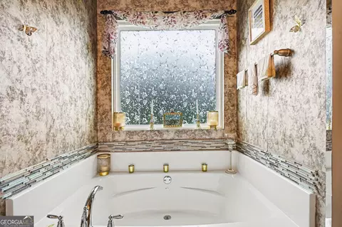 Bath - 308 Pardue Dr, Thomaston, GA 30286 photo 3 of 5