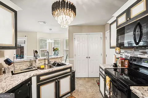 Kitchen - 308 Pardue Dr, Thomaston, GA 30286 photo 3 of 3