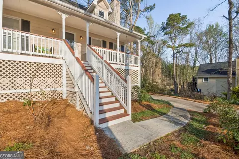 261 Garretts Dr, Douglasville, GA 30134