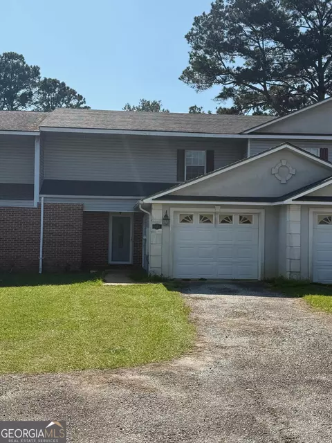 109 Courtyard Dr, Thomasville, GA 31757