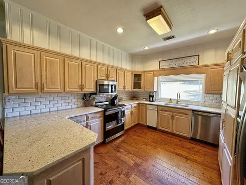 Kitchen - 450 Gordon Cir, Lagrange, GA 30240 photo 1 of 5