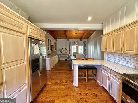 Kitchen - 450 Gordon Cir, Lagrange, GA 30240 photo 5 of 5