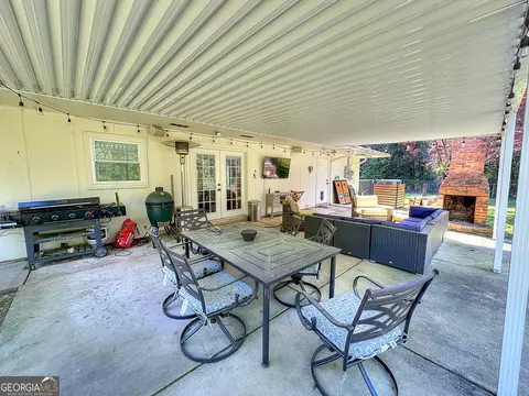 Exterior - 450 Gordon Cir, Lagrange, GA 30240 photo 5 of 7