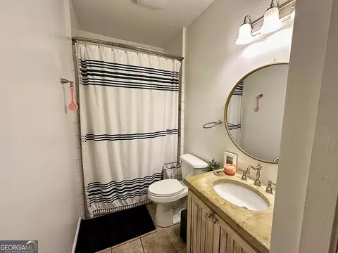 Bath - 450 Gordon Cir, Lagrange, GA 30240 photo 4 of 4