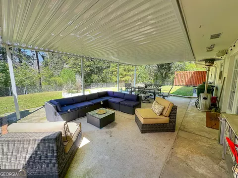 Exterior - 450 Gordon Cir, Lagrange, GA 30240 photo 4 of 7