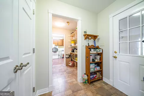 Entry Way - 112 Brookwood Dr, Lagrange, GA 30240 photo 5 of 5