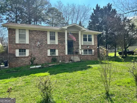 201 Laurelwood Cir, Rossville, GA 30741