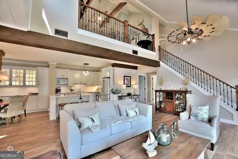 Living - 239 Robin Dr, Hamilton, GA 31811 photo 3 of 3