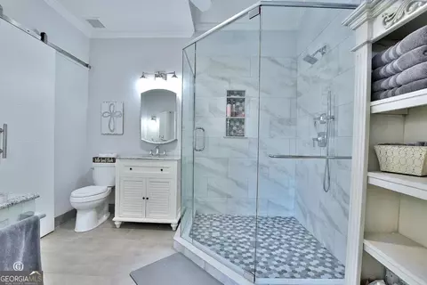 Bath - 239 Robin Dr, Hamilton, GA 31811 photo 3 of 5