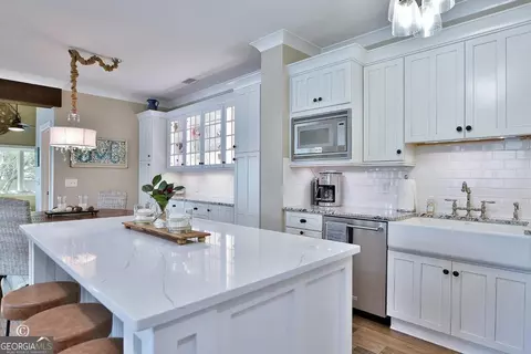 Kitchen - 239 Robin Dr, Hamilton, GA 31811 photo 3 of 3