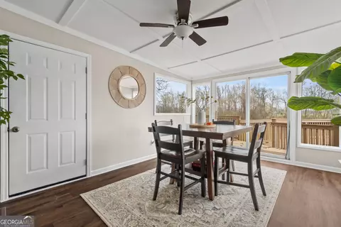 Dining - 8126 Blacks Bluff Rd SW, Cave Spring, GA 30124 photo 2 of 4