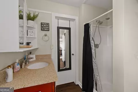 Bath - 8126 Blacks Bluff Rd SW, Cave Spring, GA 30124 photo 1 of 1