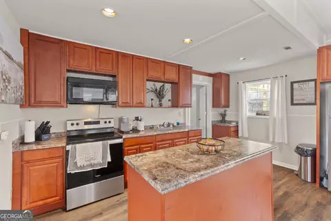 Kitchen - 8126 Blacks Bluff Rd SW, Cave Spring, GA 30124 photo 1 of 5