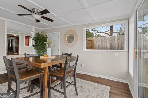 Dining - 8126 Blacks Bluff Rd SW, Cave Spring, GA 30124 photo 3 of 4