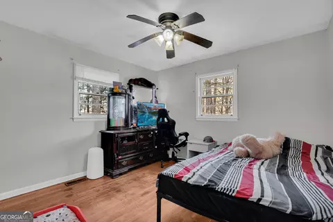 Bedroom - 39 Meadowbrook Dr, Toccoa, GA 30577 photo 4 of 8