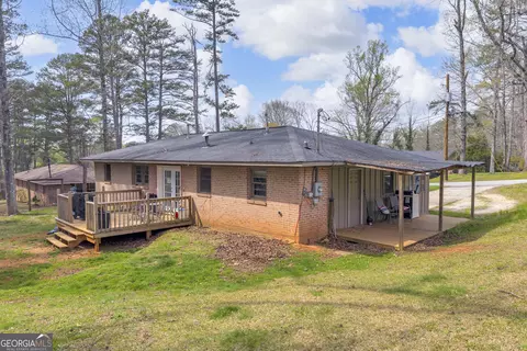Exterior - 39 Meadowbrook Dr, Toccoa, GA 30577 photo 2 of 4