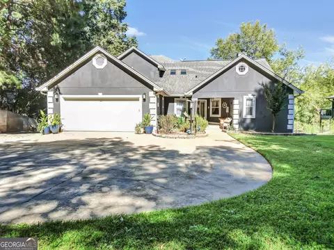 Exterior - 918 Eagle Dr, Monticello, GA 31064 photo 2 of 9