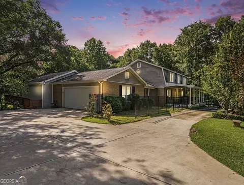 5230 SW West Shore Dr, Conyers, GA 30094