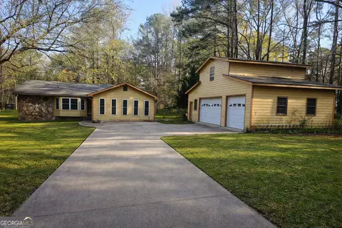 30 W Price Dr W, Locust Grove, GA 30248