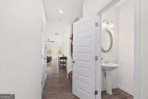Entry Way - Undisclosed, Calhoun, GA 30701 photo 2 of 11