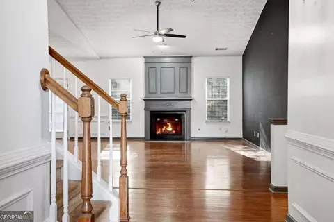 3960 Medlock Park Dr, Snellville, GA 30039