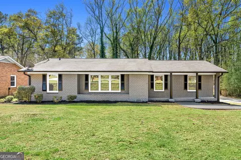 624 Pine Valley Dr, Royston, GA 30662