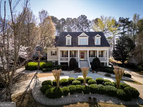 6012 Golf View Xing, Locust Grove, GA 30248